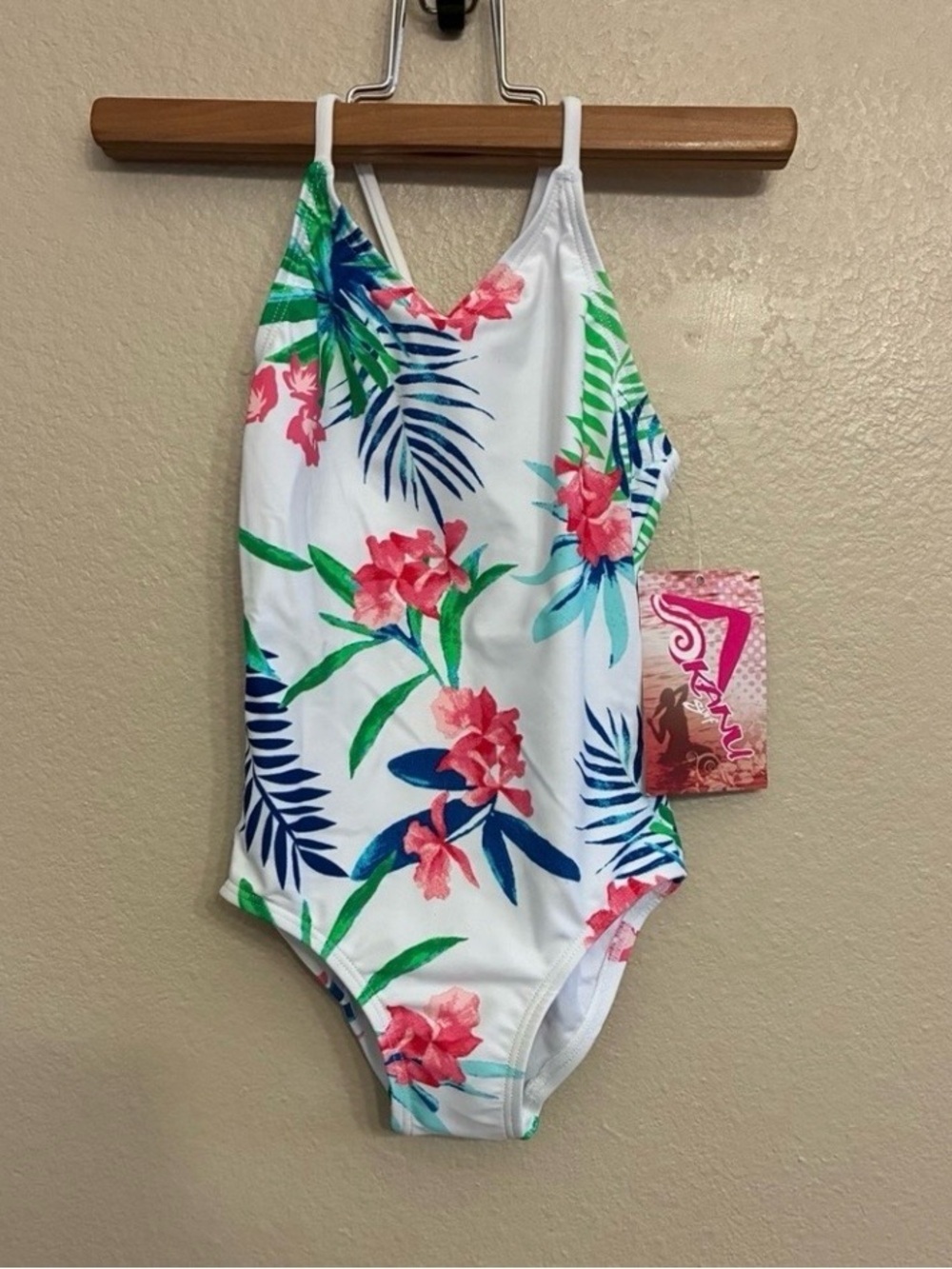 KANU SURF Girls Daisy Beach Sport Leonie Floral Vneck 1-Piece Swimsuit Size 4